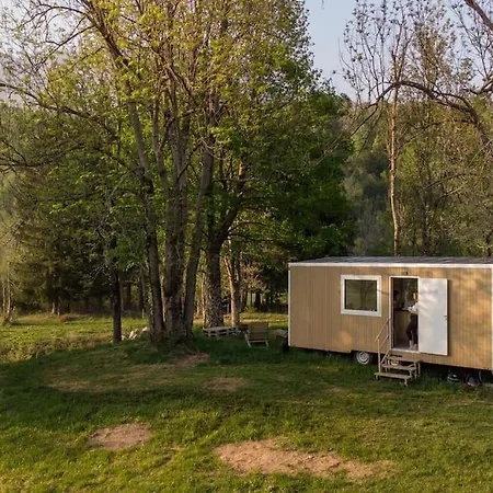 Stanza Nella Piana Di Campo Di Bonis - Friland Taipana